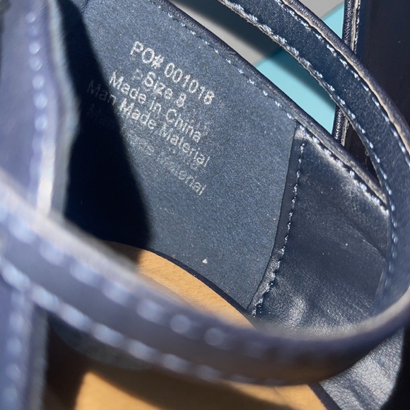 Journee Collection comfort foam Raveen pumps, Navy, Size 8M - Picture 6 of 13